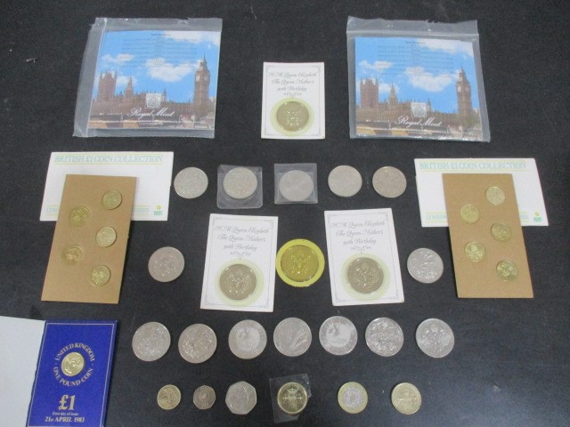 A collection of £5 coins (18) along with various other coinage - Image 2 of 3