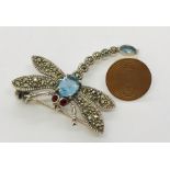 A 925 silver brooch in the form of a dragonfly along with a 9ct gold single earring, weight 1.4g
