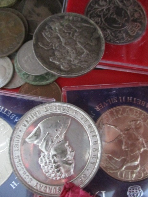 A collection of various coins including a Victorian Crown etc. - Image 2 of 9