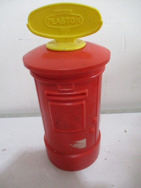 A collection of money boxes etc. in the form of Post boxes - Image 7 of 17