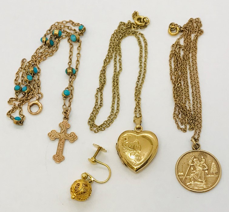 A 9ct gold St Christopher on a chain along with a 9ct gold heart shaped locket (A/F) on unmarked 9ct