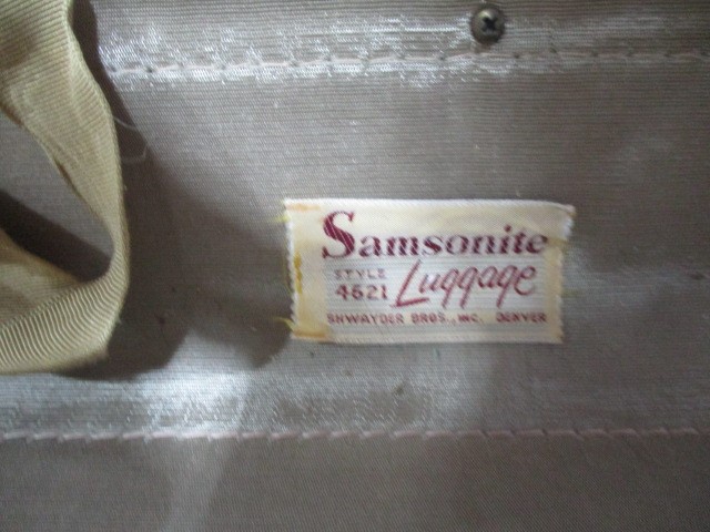 A Samsonite vintage suitcase with leather trim - Image 4 of 7