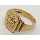 A 9ct gold gentleman's signet ring. Weight 7.4g