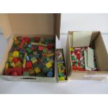 A quantity of vintage building blocks and Betta-Bilda pieces