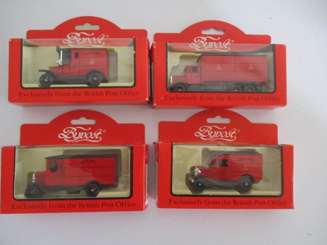 A small collection of boxed die-cast vehicles including Lledo The Queen Mother Commemorative set and - Image 4 of 13