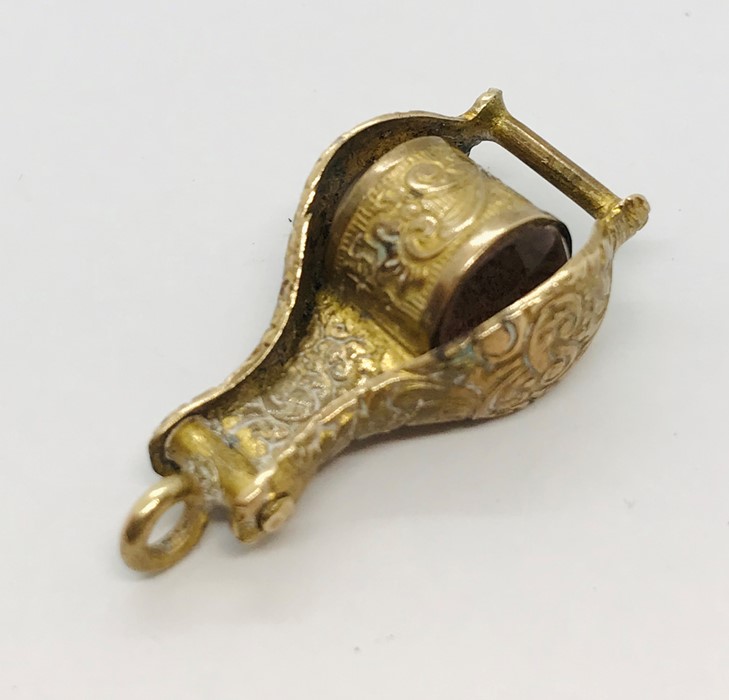 A gilt fob "magnifying glass" - Image 2 of 3