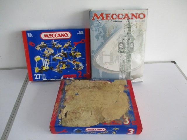 A collection of three boxed Meccano sets (one box A/F) including a special edition Big Ben (1085).