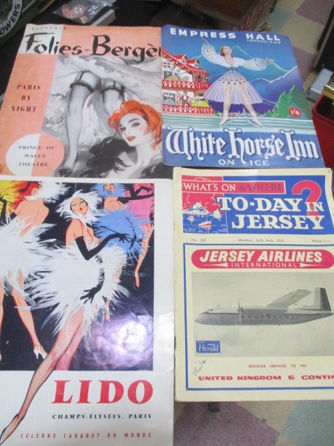 A collection of vintage theatre programmes, holiday brochures, including The Crazy Gang, Folies - Image 8 of 15