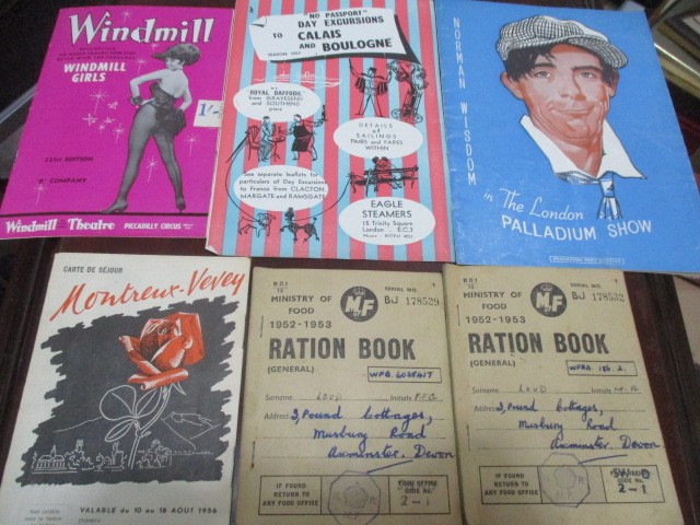 A collection of vintage theatre programmes, holiday brochures, including The Crazy Gang, Folies - Image 11 of 15