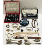 A small collection of costume jewellery, a 9ct gold scrap chain (0.7g), Everite vintage watch,