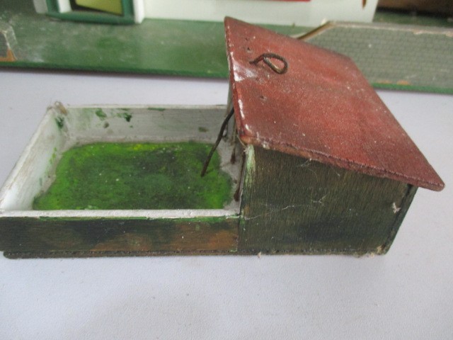 A "Jenlea" dolls house and similar stable block - Image 7 of 13