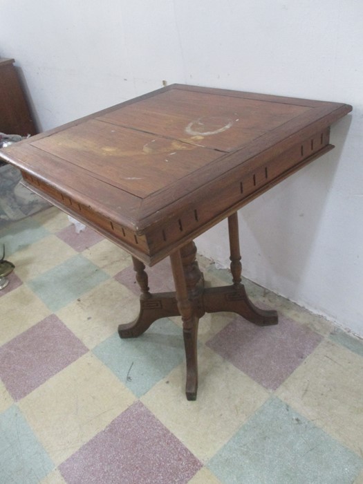 A Victorian centre table - Image 2 of 8