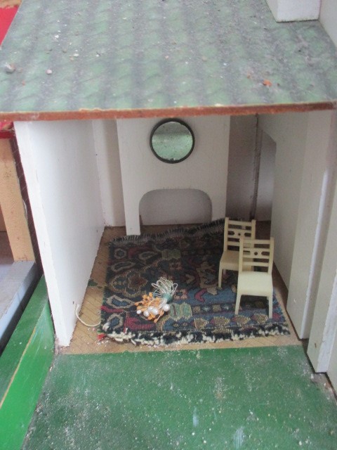 A "Jenlea" dolls house and similar stable block - Image 6 of 13
