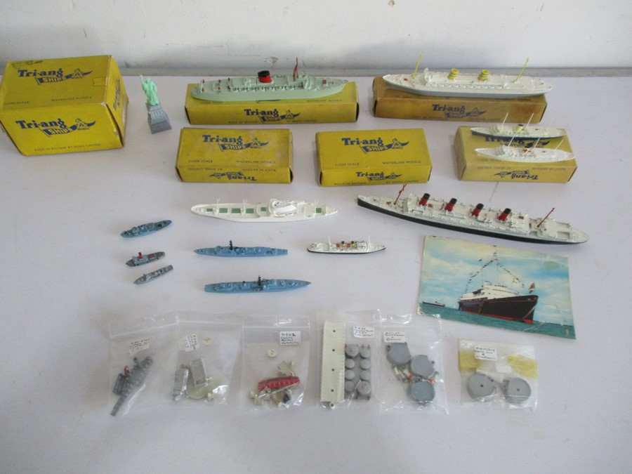 A collection of various Tri -Ang Minic Ships (some boxed) and accessories, including RMS