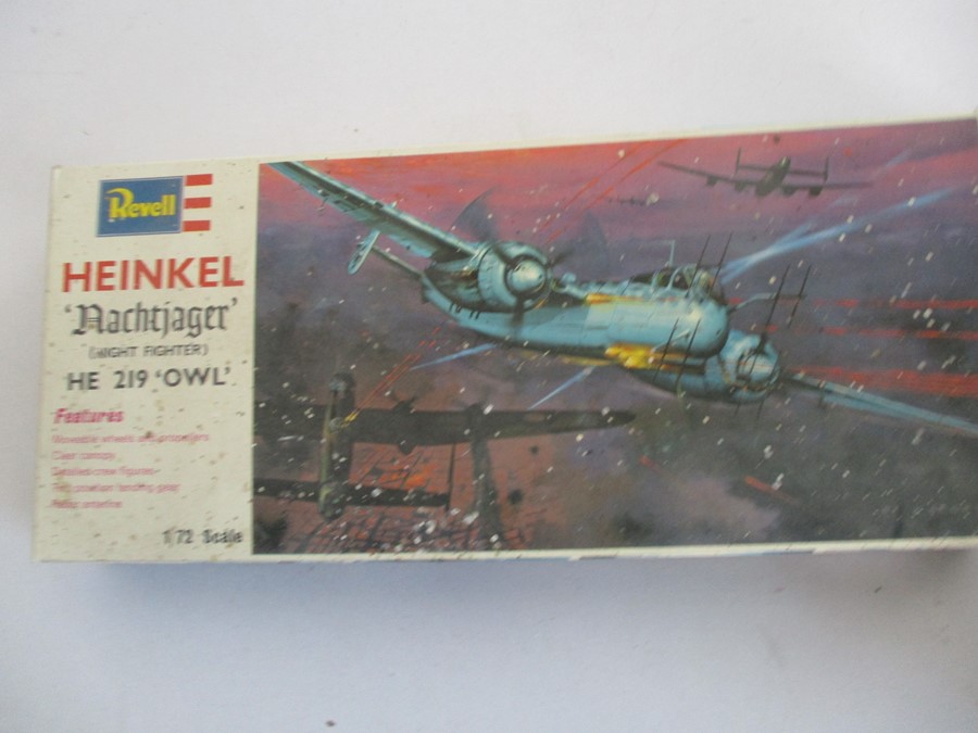 A collection of boxed model planes including Revell, Heller and Frog etc. - Image 7 of 15