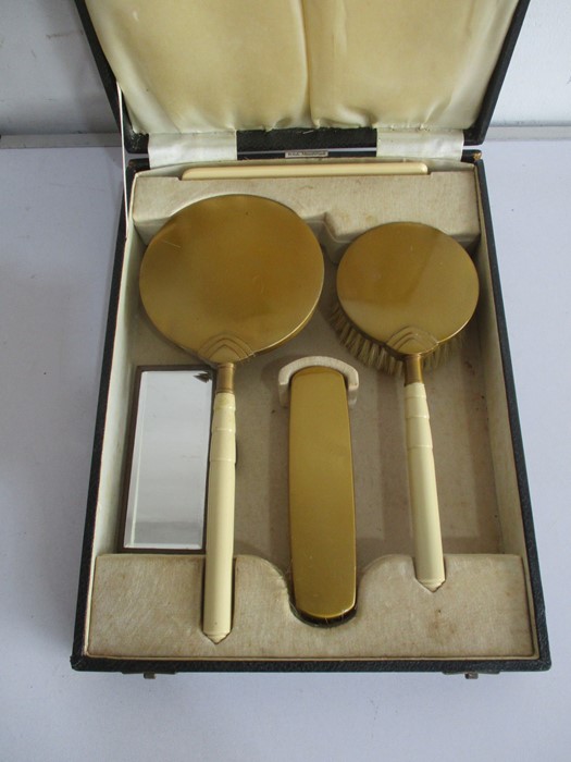 A cased Art Deco dressing table set along with 3 hallmarked silver brushes - Image 7 of 10