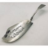 A Georgian hallmarked silver fish slice (London, 1808) weight 114.6g
