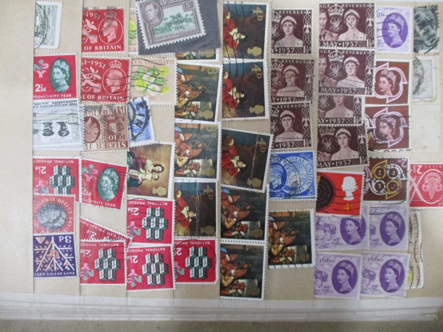 Two albums of stamps from countries including Denmark, Dominican Republic, Ecuador, Estonia, - Image 35 of 48