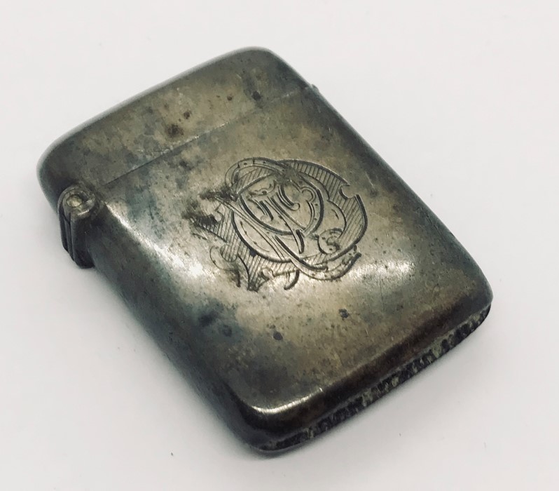 A hallmarked silver vesta case along with a hallmarked silver chain (total weight 49.3g) - Image 3 of 3