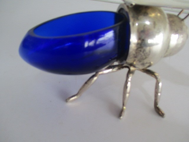A silver plated and blue glass sugar bowl in the form of a fly, hinged wings as the cover - Image 4 of 7