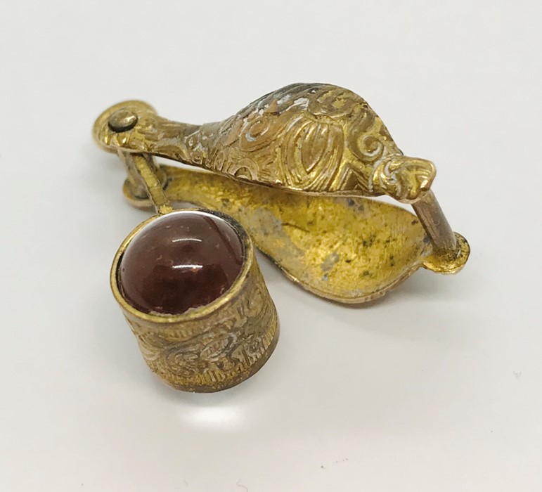 A gilt fob "magnifying glass" - Image 3 of 3