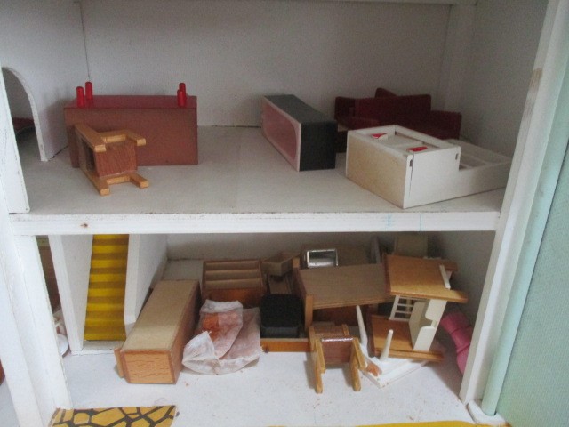 A vintage dolls house with a selection of furniture included, along with a baby doll - Image 7 of 11