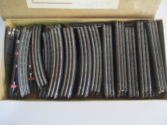 A collection of vintage boxed Trix Twin Railway, including a Goods Train Set (No 2/324). "Many-Ways" - Image 10 of 25