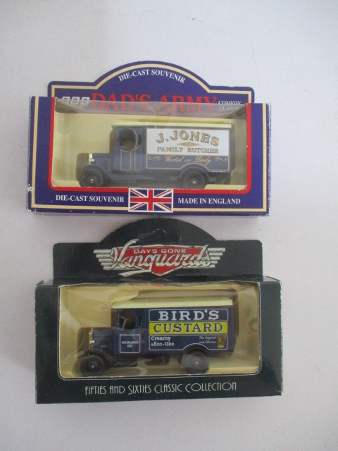 A small collection of boxed die-cast vehicles including Lledo The Queen Mother Commemorative set and - Image 11 of 13