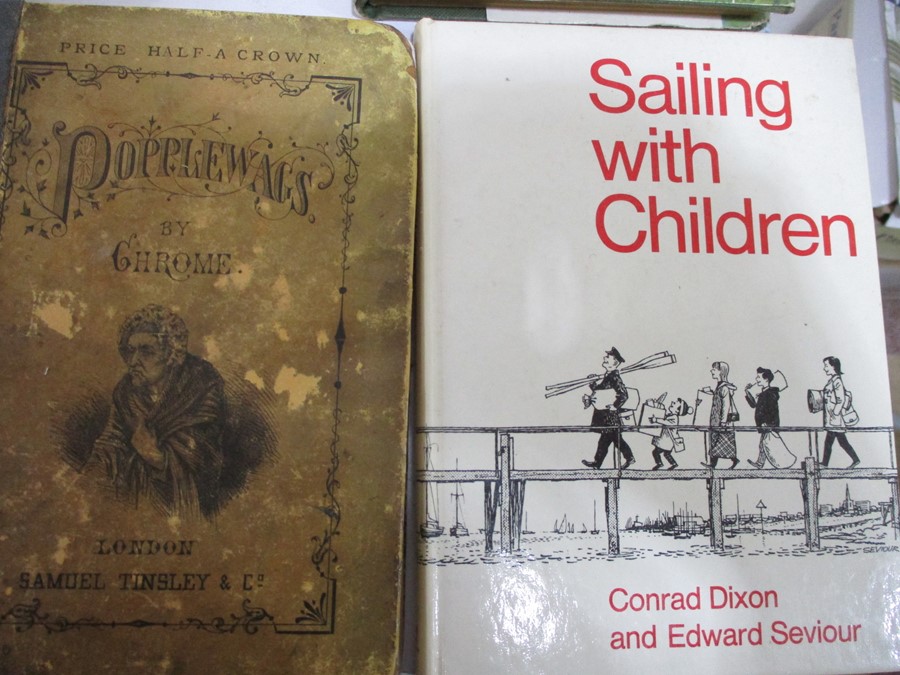 A box of miscellaneous children's books and booklets, comprising of twenty eight hardback books - Image 20 of 22