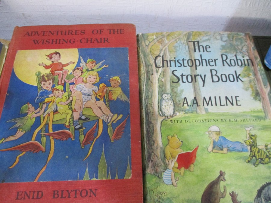 A box of miscellaneous children's books and booklets, comprising of twenty eight hardback books - Image 15 of 22