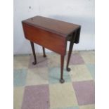 A Georgian mahogany drop leaf table with single drawer - leg A/F