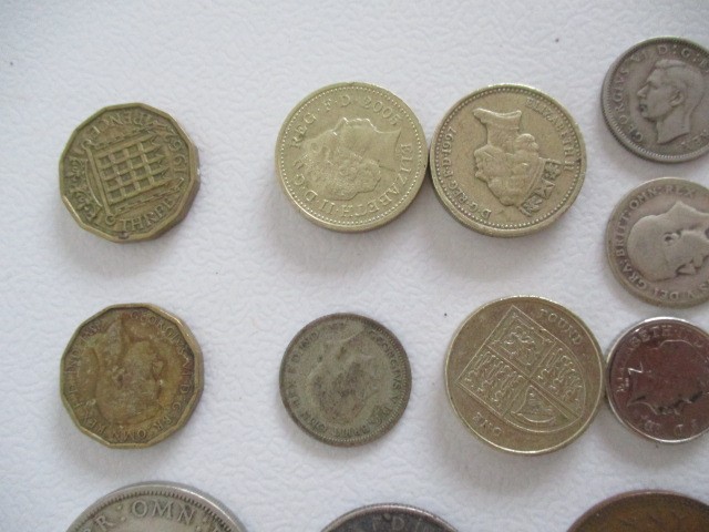 A small collection of various coins including silver - Image 7 of 7