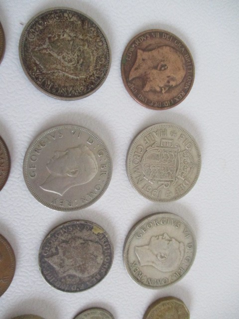 A small collection of various coins including silver - Image 2 of 7