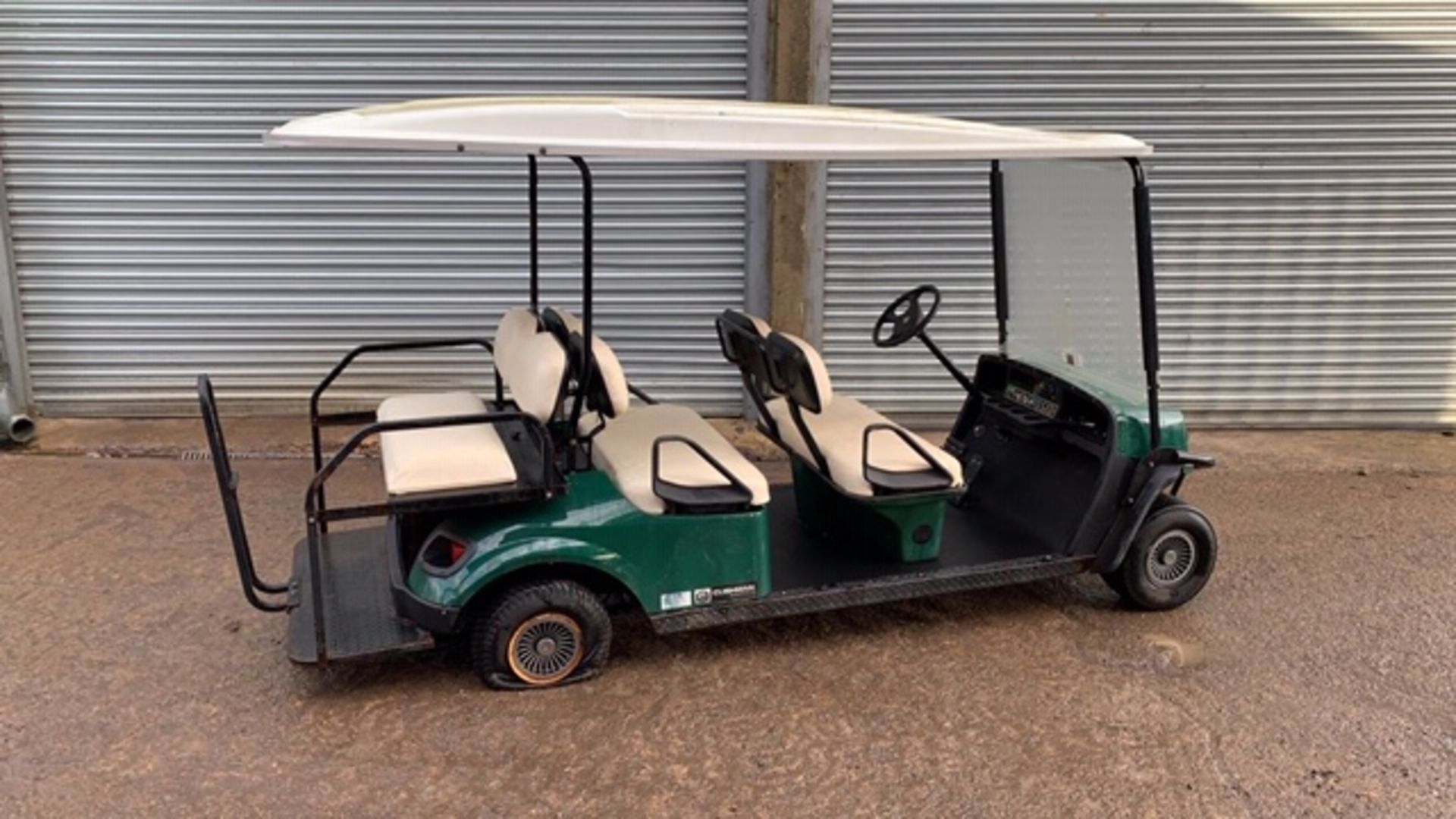 CUSHMAN EZGO SHUTTLE 6 BATTERY POWERED GOLF / EVENTS TRANSPORT BUGGY. YEAR 2014 BUILD. 325 REC - Image 6 of 7