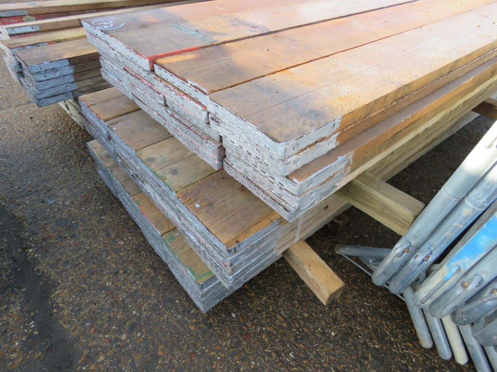 60 X GRADED PRE USED SCAFFOLD BOARDS, 13FT LENGTH APPROX This items is being item sold under AMS… - Image 3 of 3