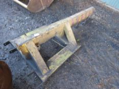 FORKLIFT CRANE JIB UNIT, CIRCA 6FT LENGTH, UNTESTED This item is being item sold under AMS…no vat