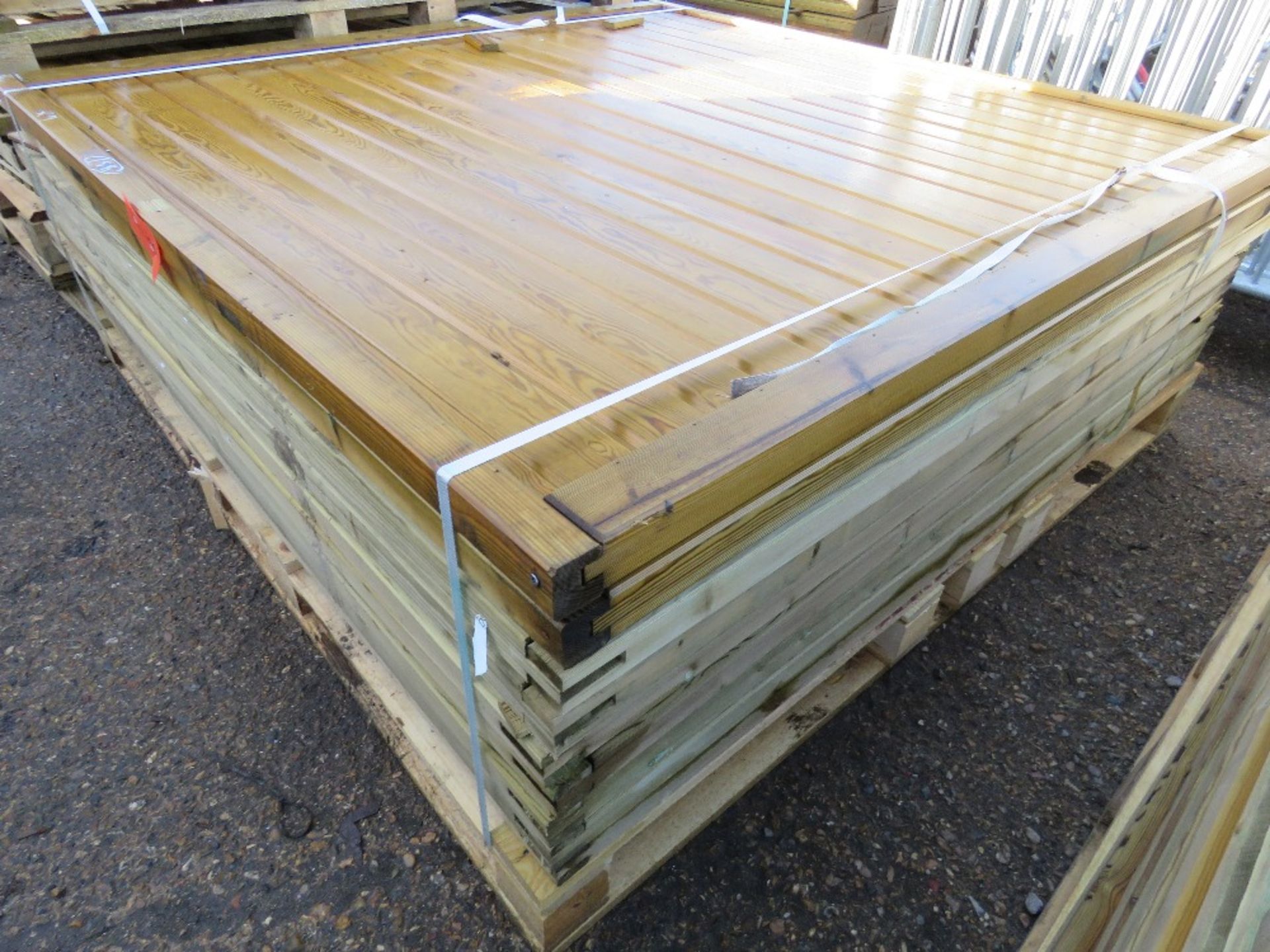 9 X ASSORTED WOODEN FENCE PANELS - Image 2 of 2