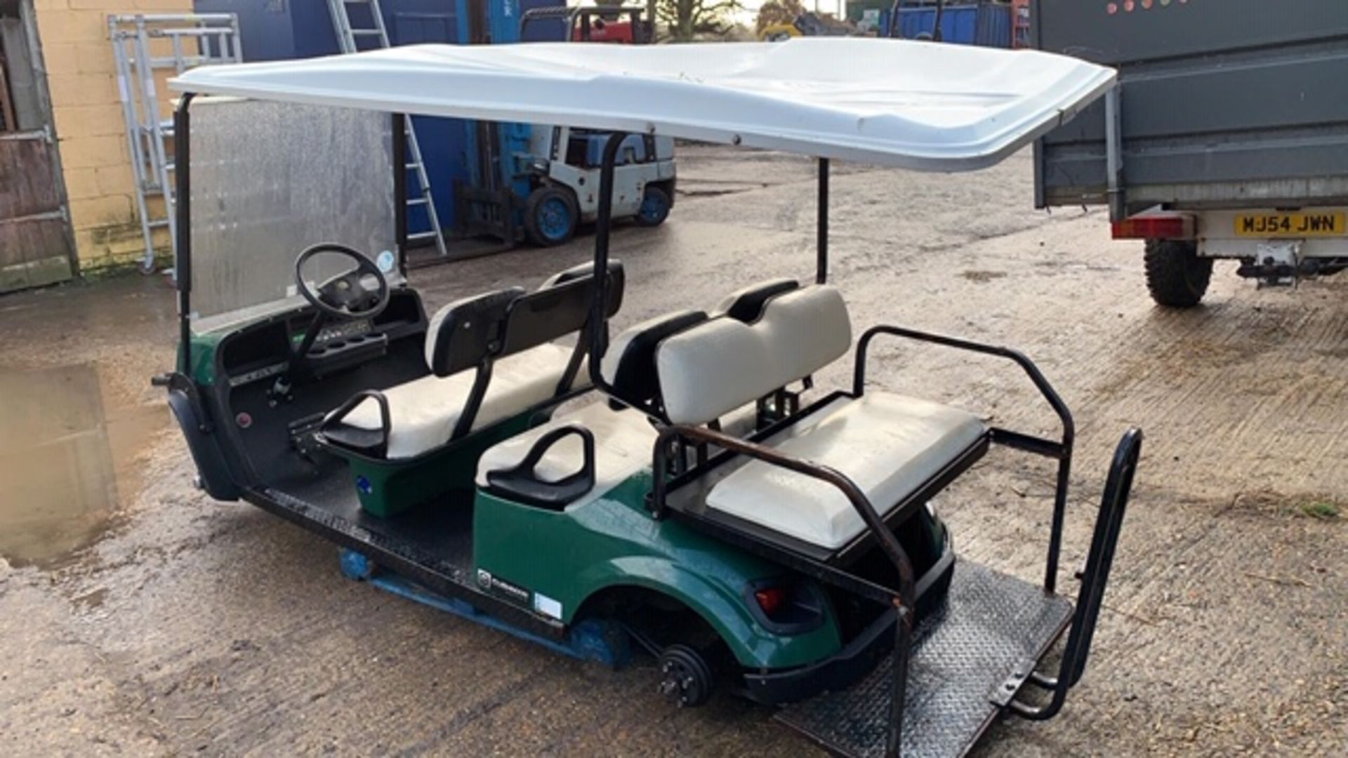 CUSHMAN EZGO SHUTTLE 6 BATTERY POWERED GOLF / EVENTS TRANSPORT BUGGY. YEAR 2014 BUILD. 1772 REC HRS. - Image 4 of 6