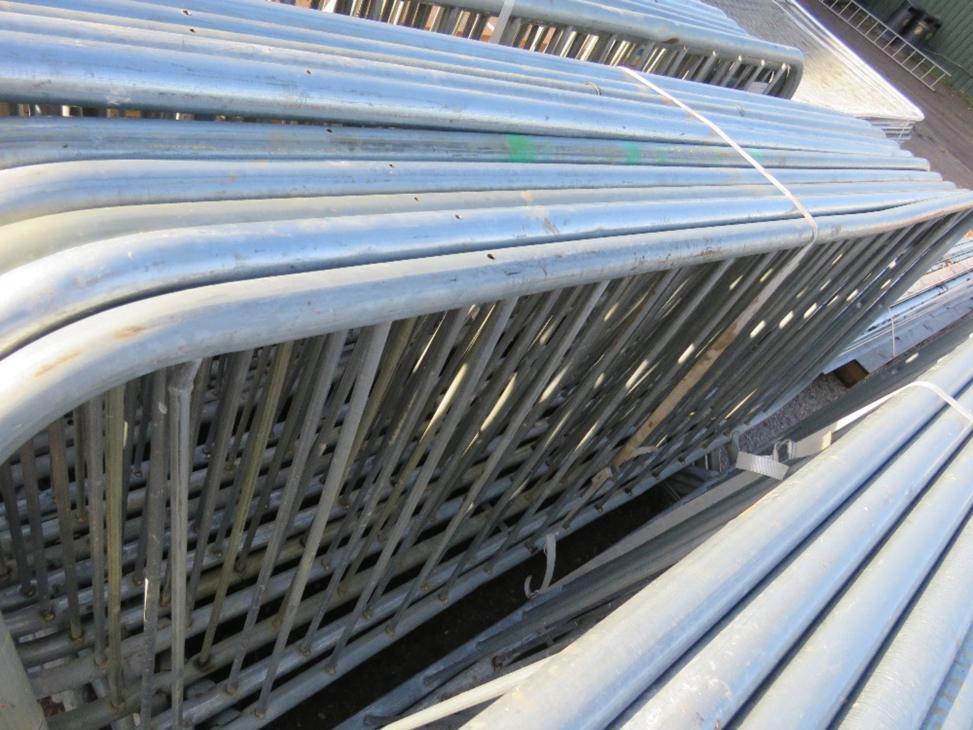 30 X STEEL PEDESTRIAN CROWD BARRIERS This items is being item sold under AMS…no vat will be on - Image 3 of 4