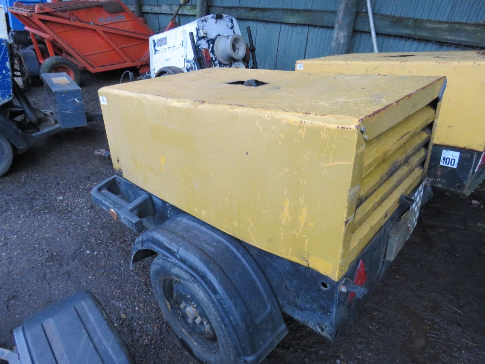 ATLAS COPCO XAS36 TOWED COMPRESSOR WITH YANMAR ENGINE. WHEN TESTED: WAS SEEN TO RUN AND MAKE AIR