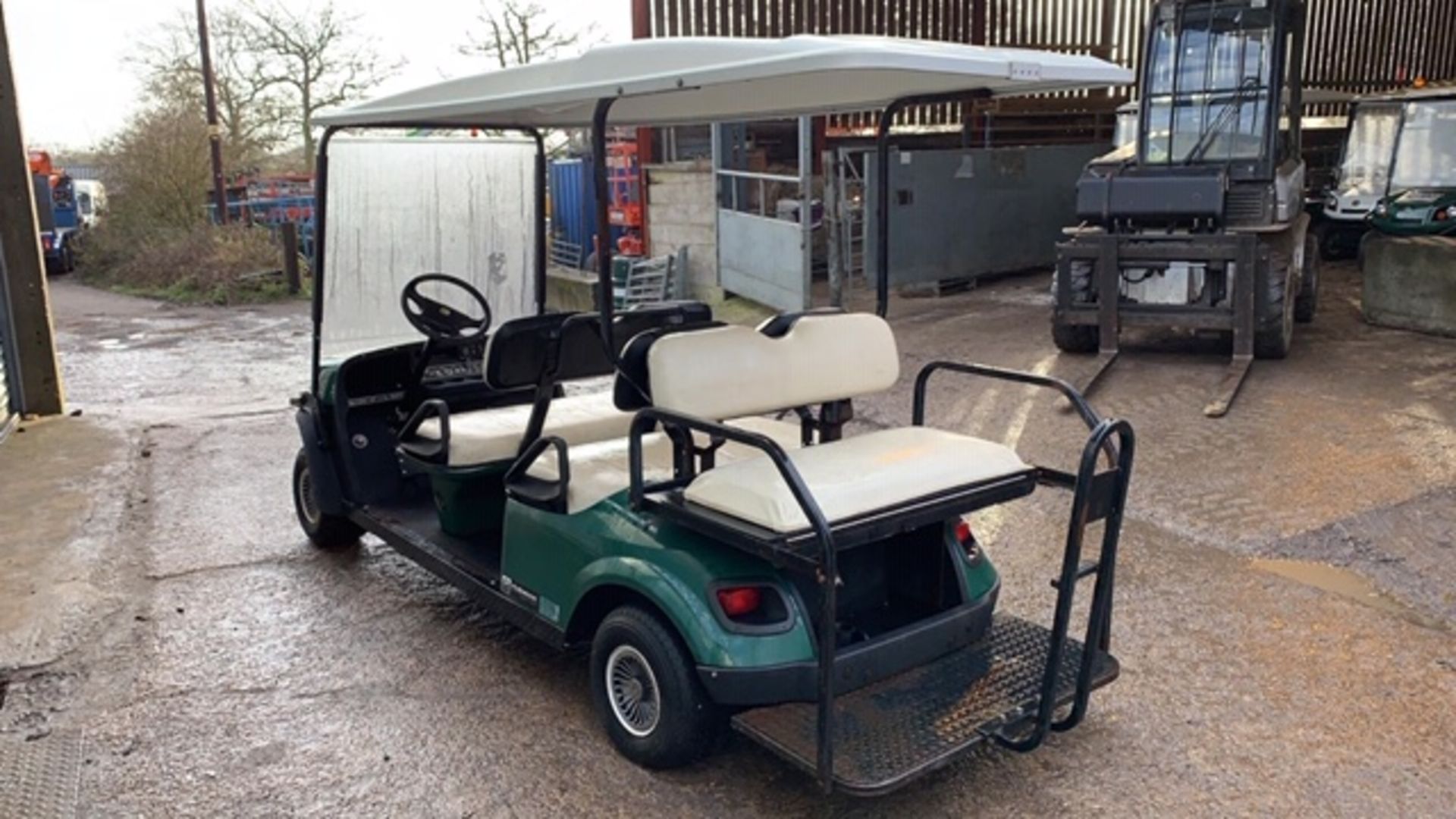 CUSHMAN EZGO SHUTTLE 6 BATTERY POWERED GOLF / EVENTS TRANSPORT BUGGY. YEAR 2014 BUILD. 325 REC - Image 3 of 7