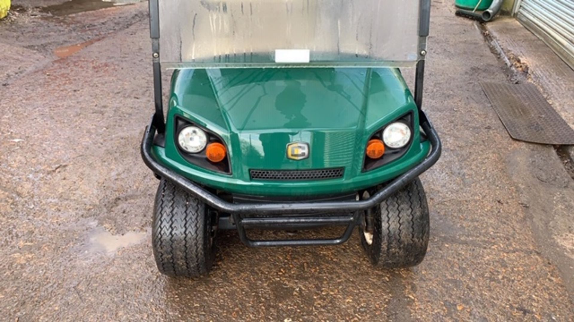 CUSHMAN EZGO SHUTTLE 6 BATTERY POWERED GOLF / EVENTS TRANSPORT BUGGY. YEAR 2014 BUILD. 325 REC - Image 2 of 7