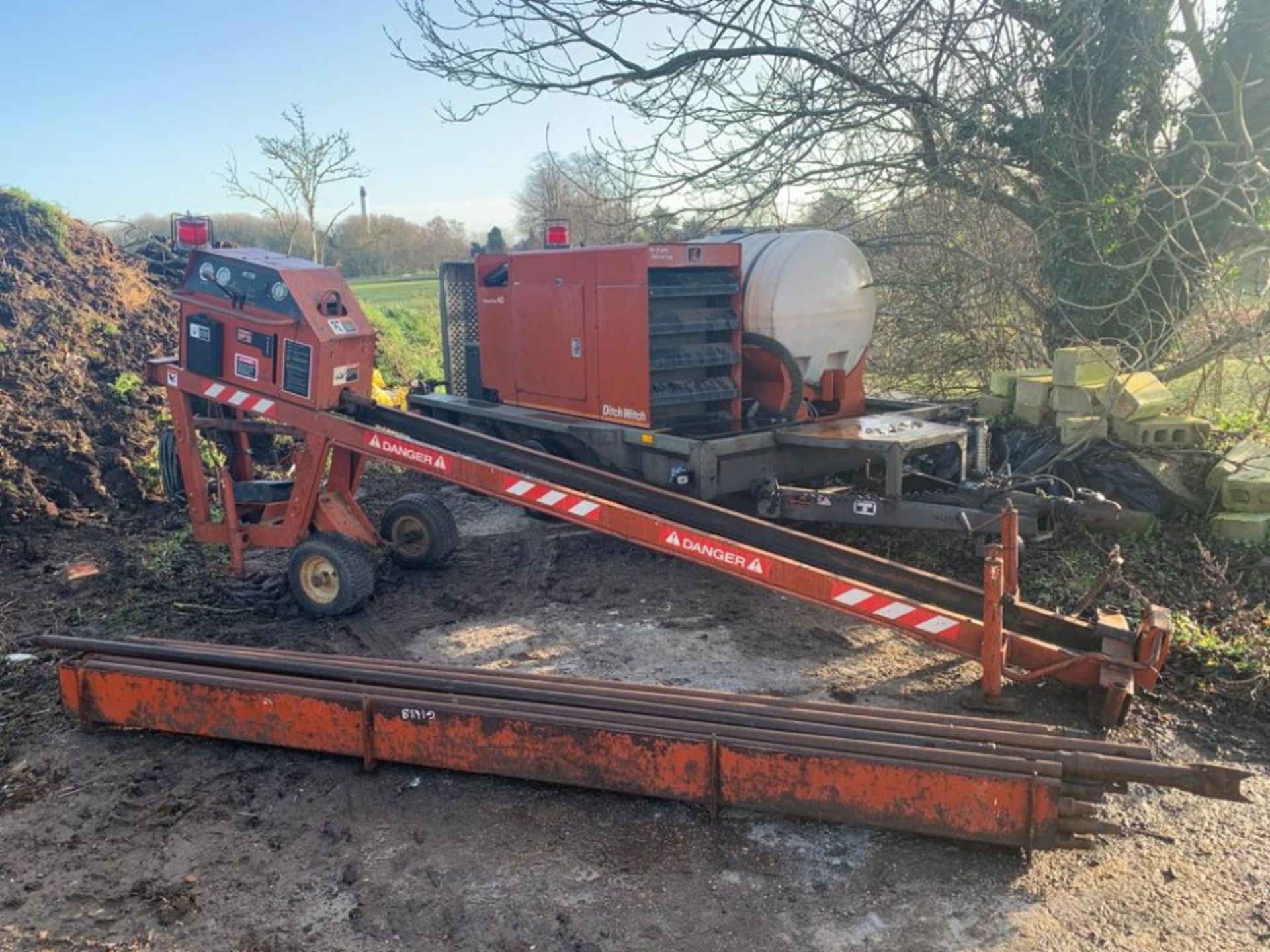 DITCH WITCH JET TRAC 440 DIRECTIONAL DRILLING BORING MACHINE. SUPPLIED WITH POWER PAC 40 HYDRAULIC - Image 2 of 9