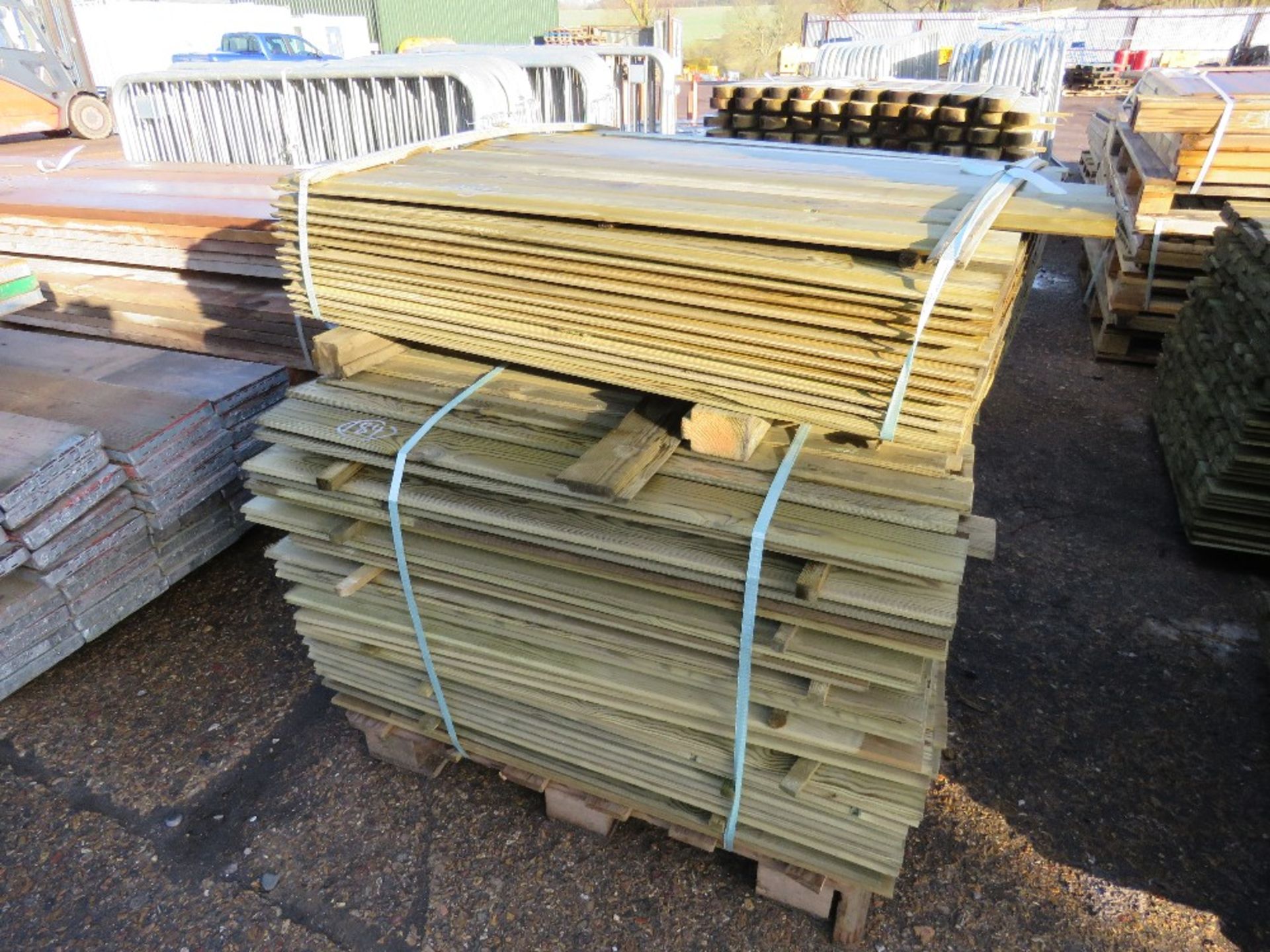 1 X PACK OF SHIPLAP CLADDING TIMBER 1.11M X 10CM WIDTH APPROX - Image 3 of 3