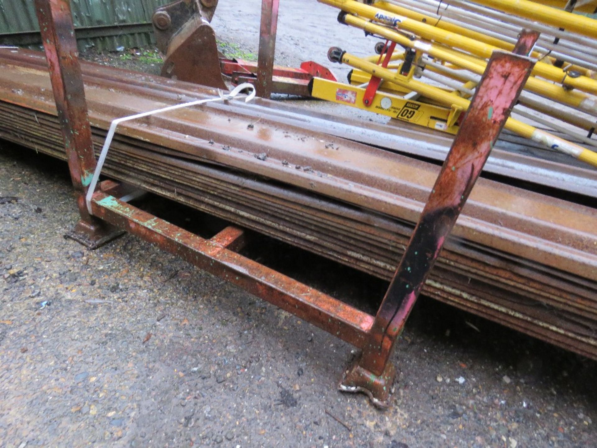 22 X ASSORTED LENGTH STEEL PILING SHEETS UP TO 13FT LENGTH This item is being item sold under AMS…no - Image 4 of 4