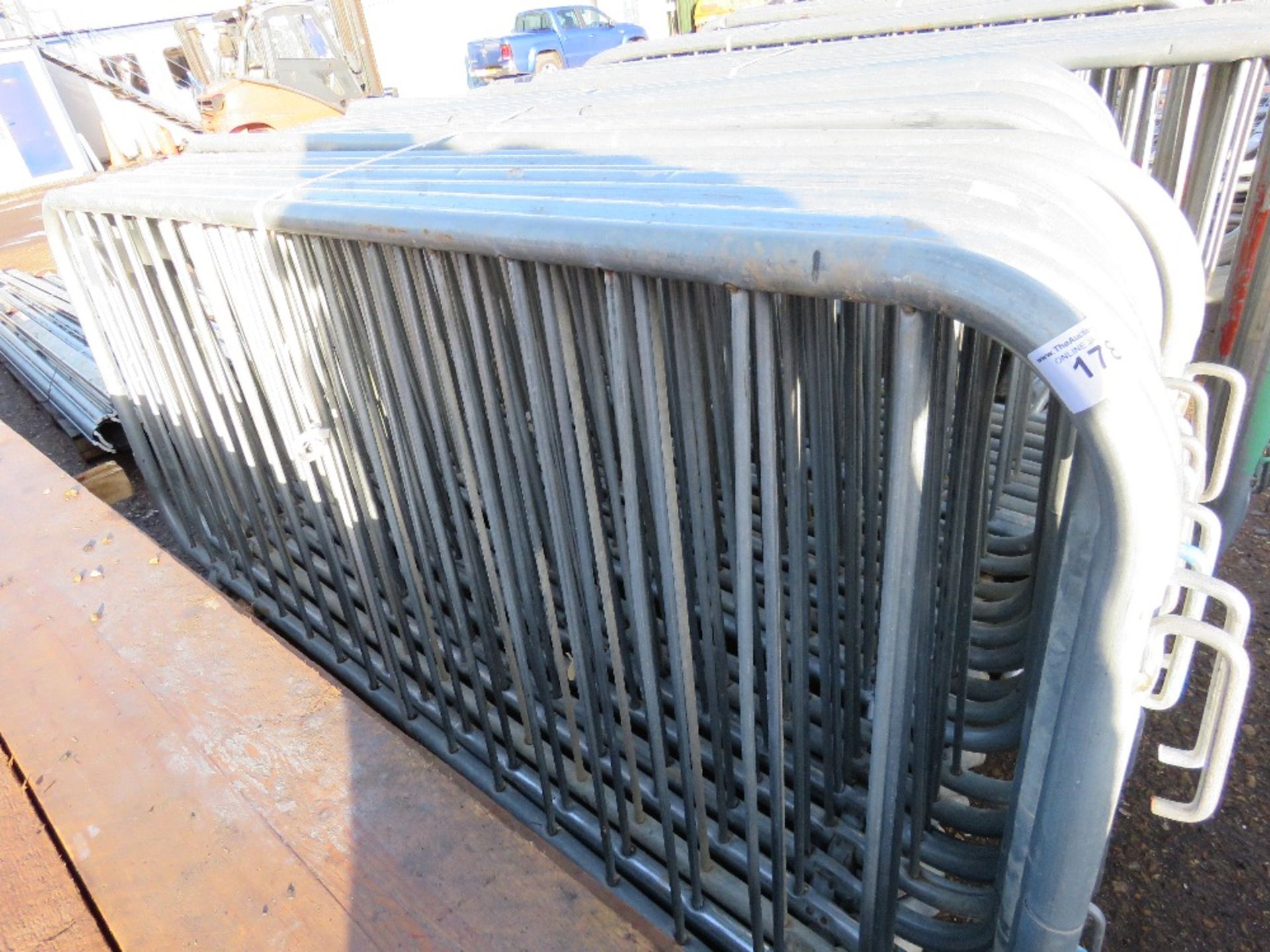 30 X STEEL PEDESTRIAN CROWD BARRIERS This items is being item sold under AMS…no vat will be on - Image 4 of 4