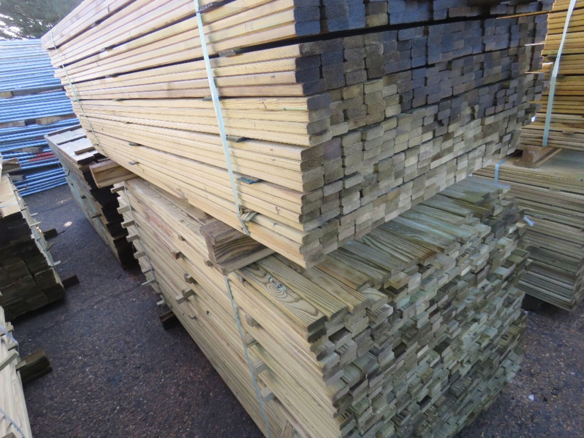 2 X PACKS OF FENCING/TRELLIS SLATS 1.83M X 4.8CM WIDTH APPROX - Image 3 of 3