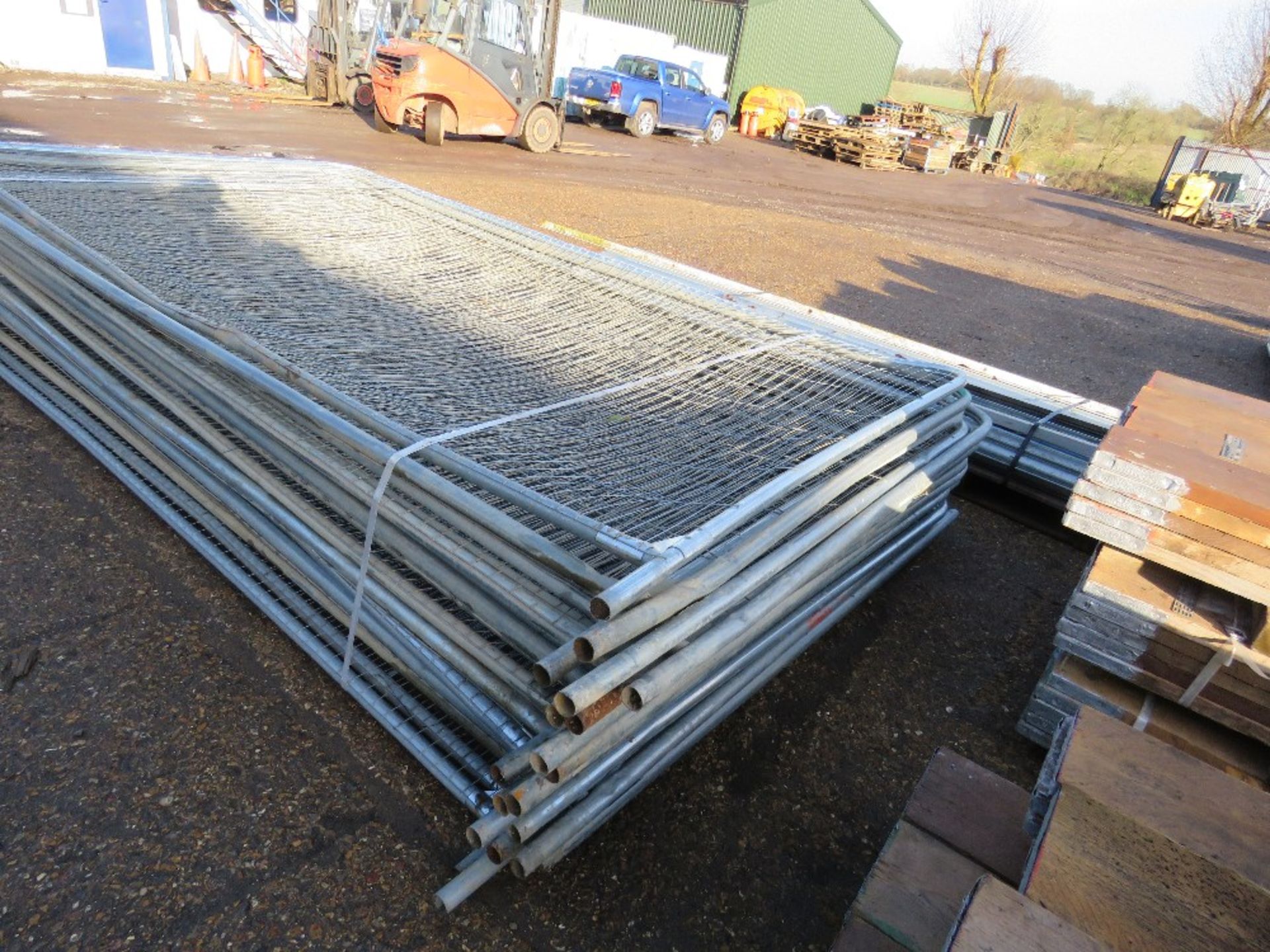 20 X HERAS TYPE TEMPORARY SITE PANELS This items is being item sold under AMS…no vat will be on - Image 3 of 3