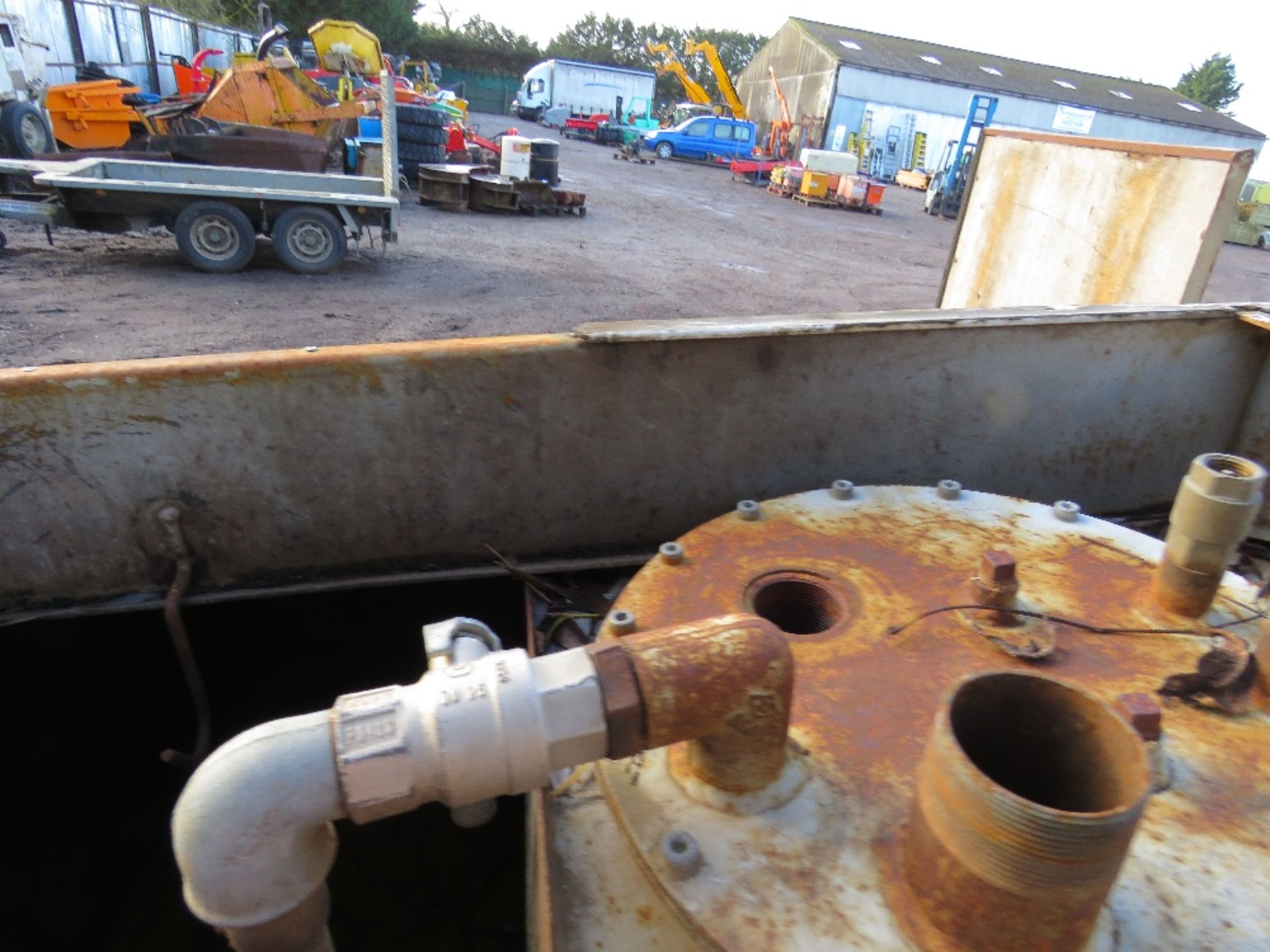 Single axled bunded fuel bowser - Image 3 of 5