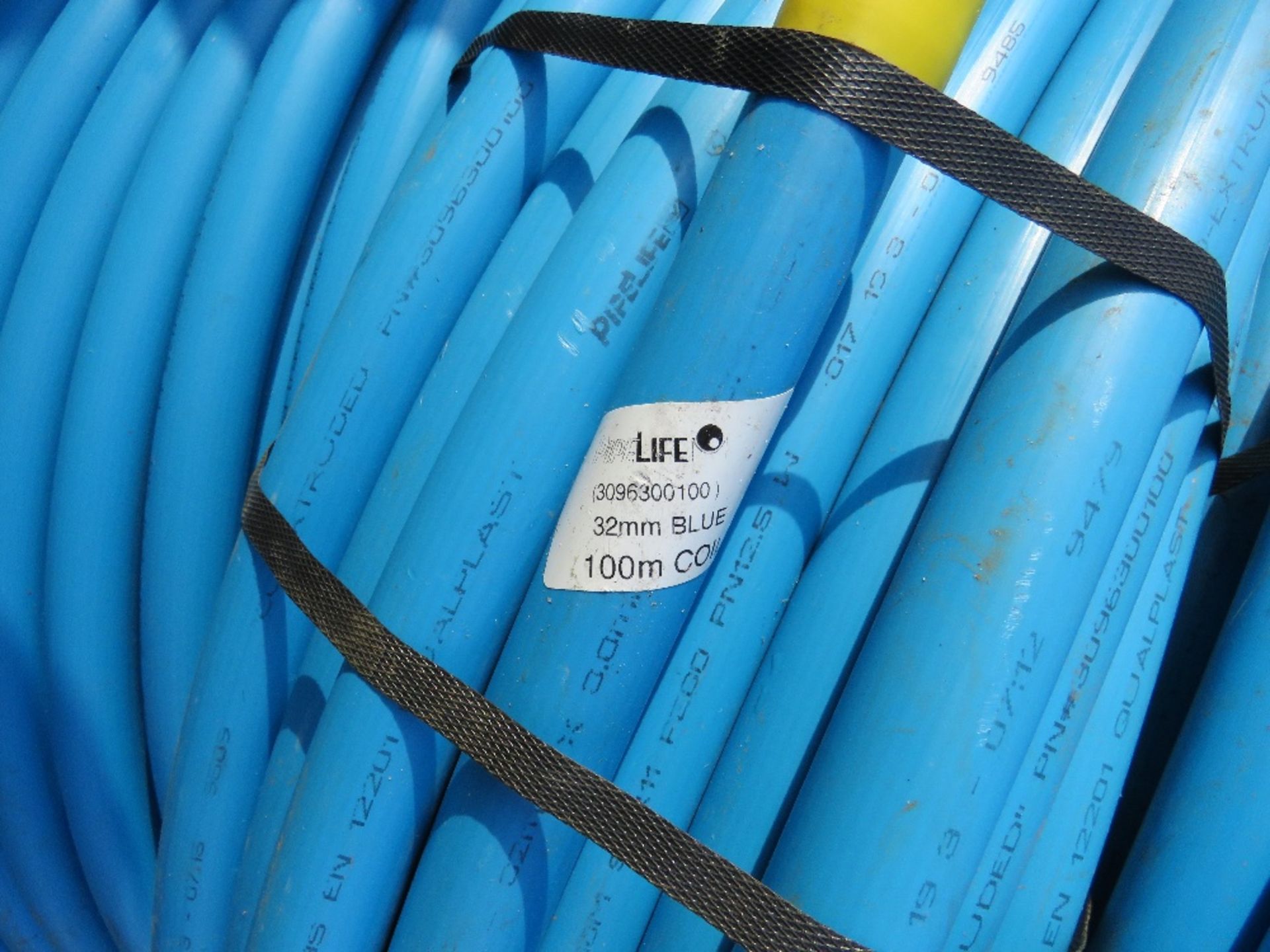 3 X 100METRE LENGTH ROLLS OF BLUE 32MM WATER PIPE - Image 2 of 4